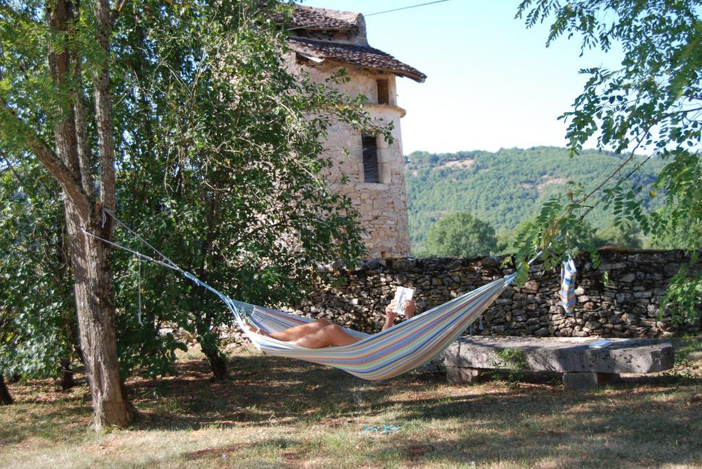Mas De Garrigue Panzió Calvignac Kültér fotó