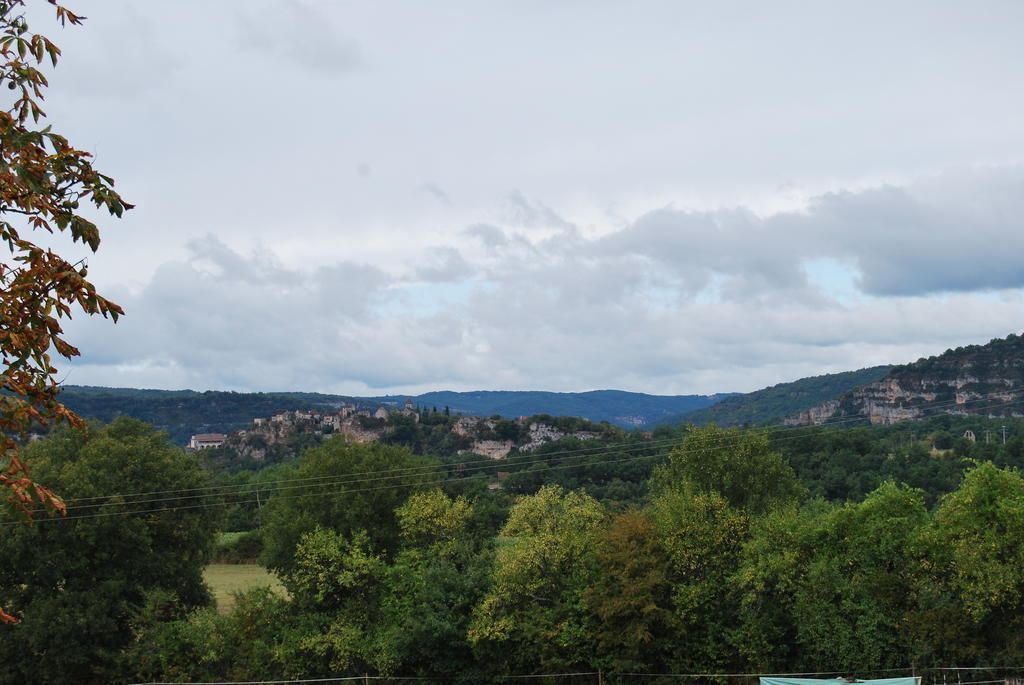Mas De Garrigue Panzió Calvignac Kültér fotó